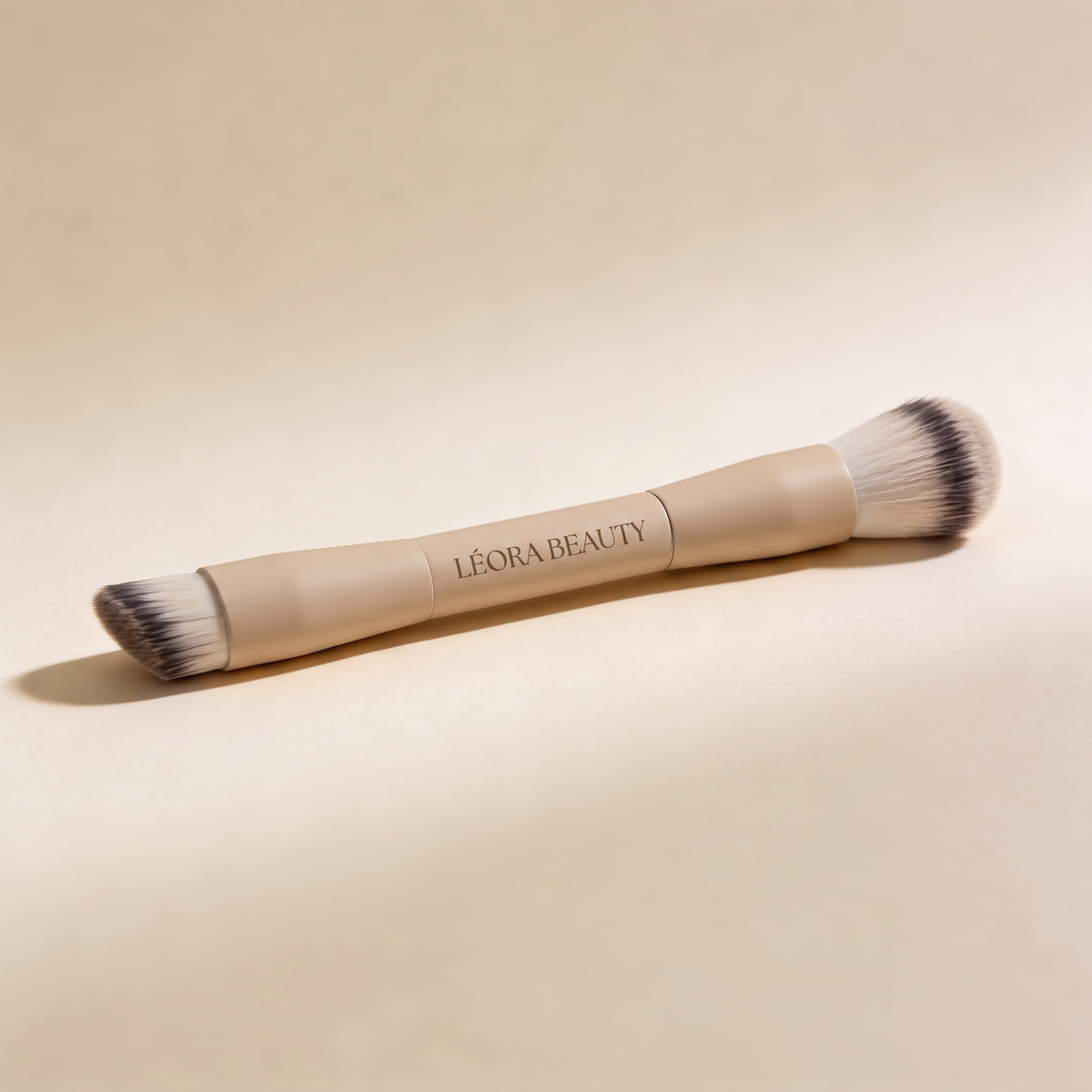 Léora Beauty Foundation- & Concealerbørste 2-i-1